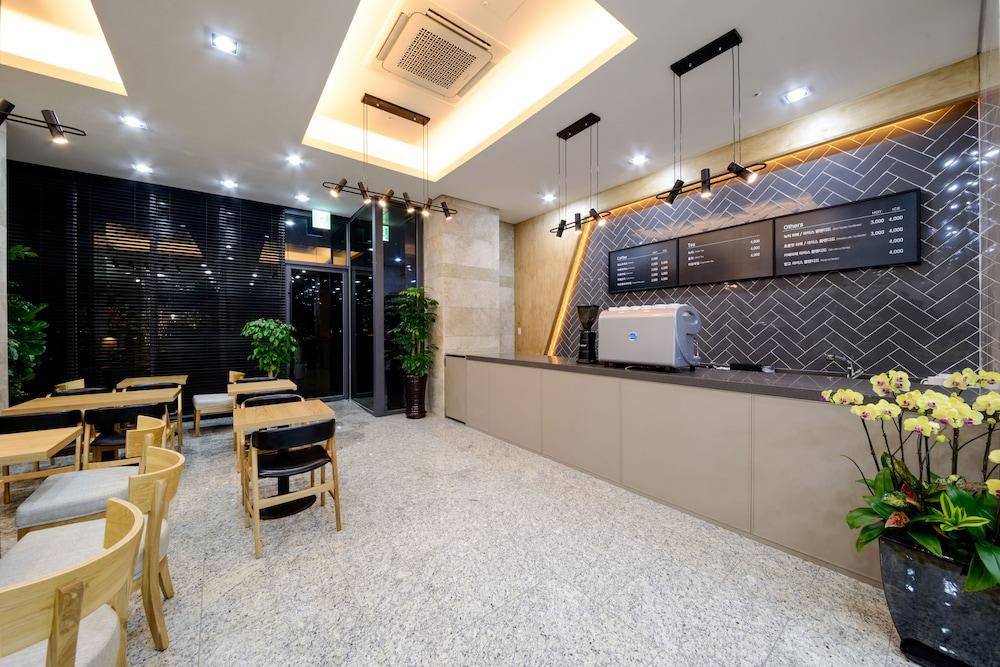 Benikea Premier Hotel Yeouido Сеул Екстериор снимка
